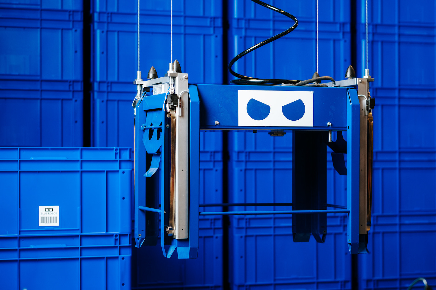 Inge-s-årstad-blue-robot-3